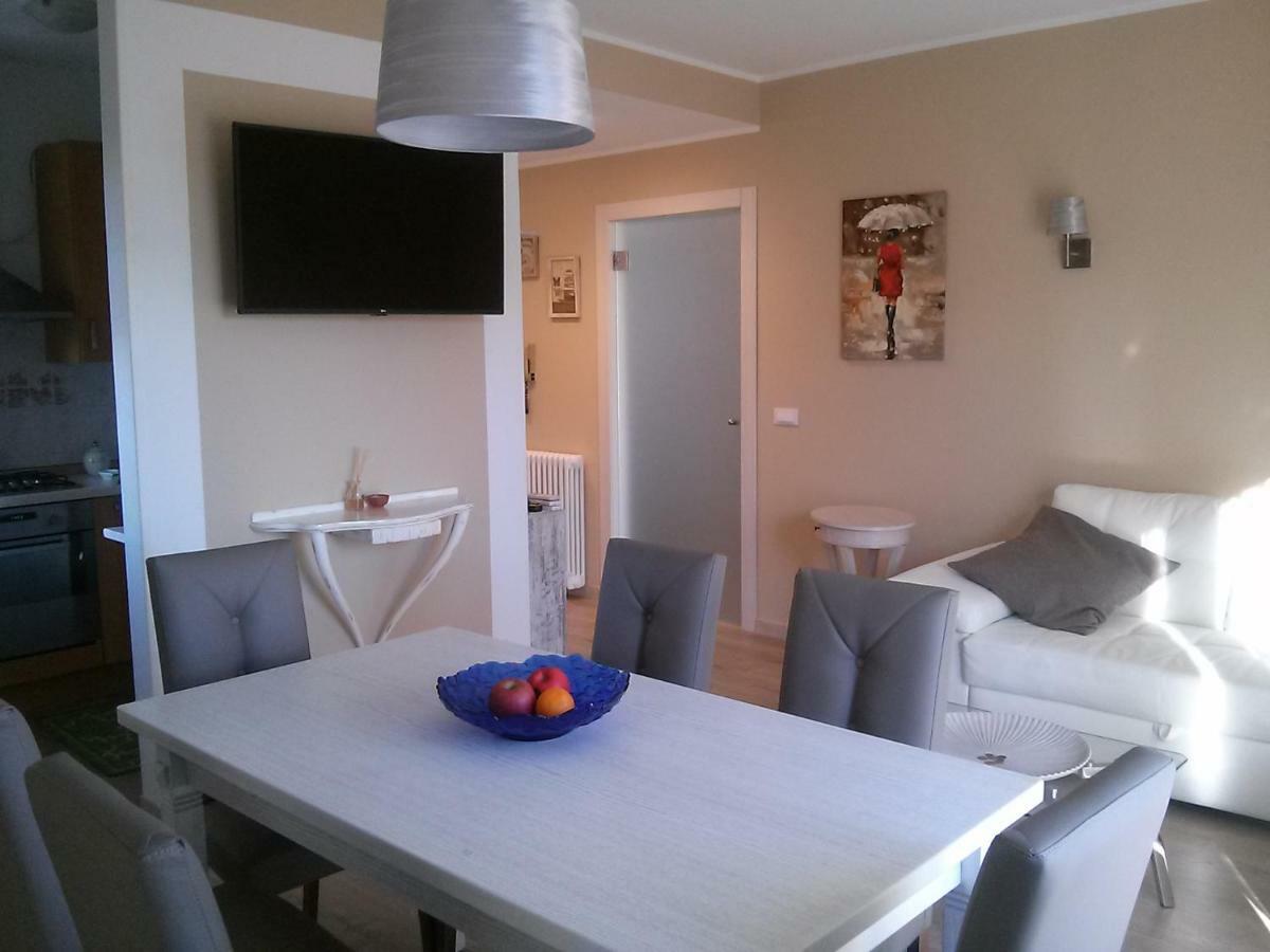 New Apartment Private Parking Bardolino Exteriör bild